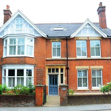 The Retro Bed & Breakfast Canterbury Exterior photo